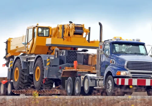 2022Q4_1203254650205783_Blog-Image_Top-tips-for-heavy-equipment-transportation_Feature_Aqsa